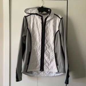 Athleta hooded jacket with thumb holes. Small